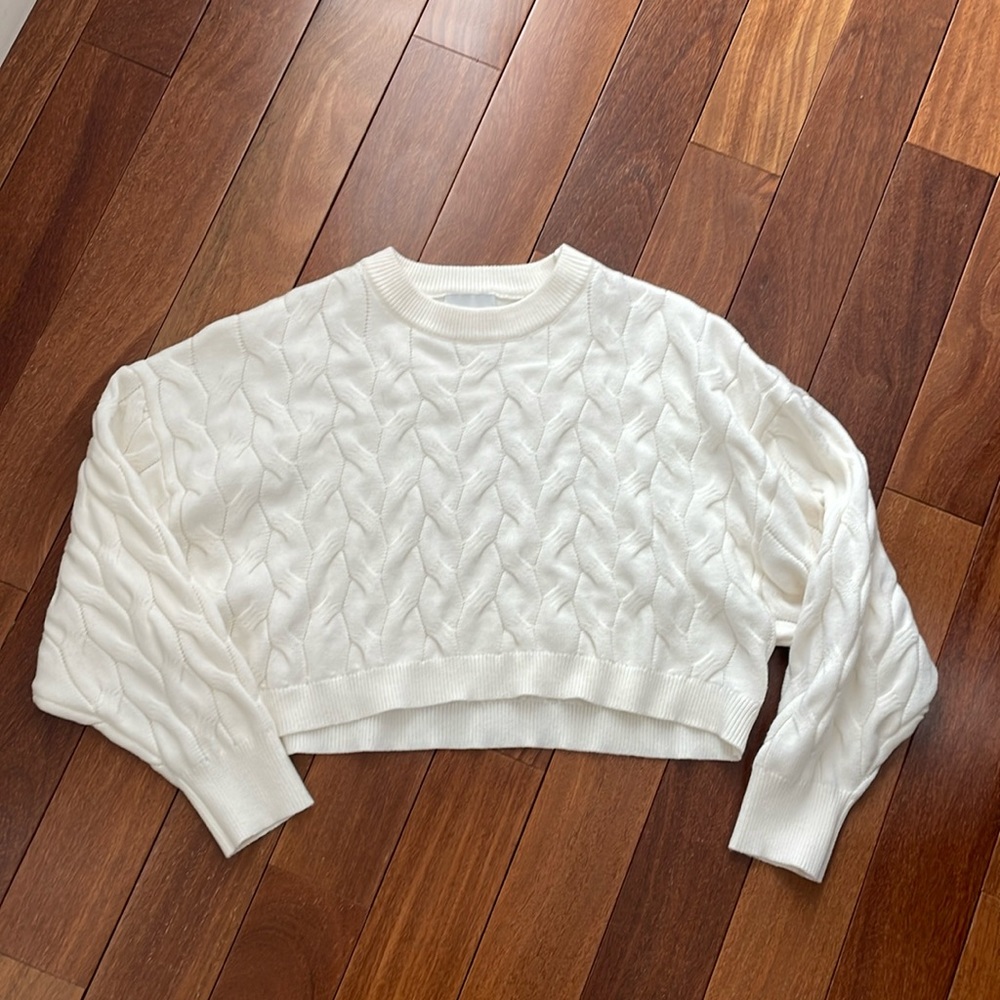 NWOT Crop sweater